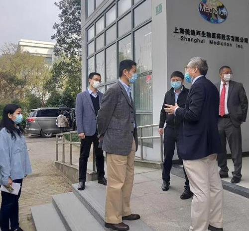 上海市委常委、副市长吴清一行调研上海人生就是博生物医药股份有限公司张江园区